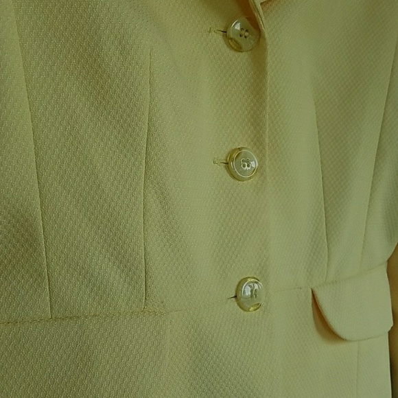 NWOT Yellow Blazer/suit jacket size 14/xl - Picture 2 of 8